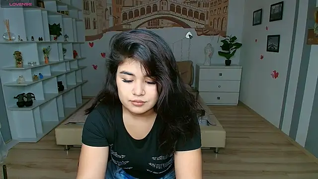 Snapshot of AlicaMayer chatting on 03/24/26, 06:51 AlicaMayer online show from 03/24/26, 06:51