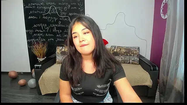 Snapshot of AlicaMayer chatting on 04/15/26, 11:28 AlicaMayer online show from 04/15/26, 11:28