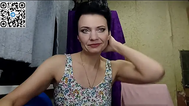 Snapshot of HotMamaQueen234 chatting on 03/21/26, 09:18 HotMamaQueen234 online show from 03/21/26, 09:18