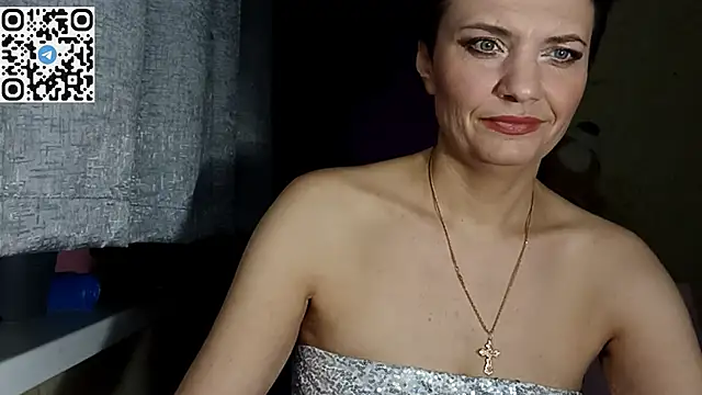 Snapshot of HotMamaQueen234 chatting on 04/09/26, 07:08 HotMamaQueen234 online show from 04/09/26, 07:08