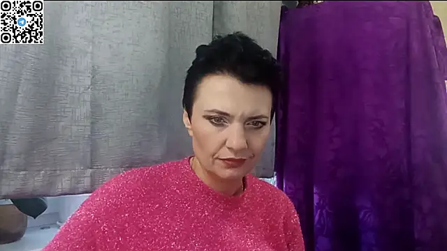 Snapshot of HotMamaQueen234 chatting on 04/21/26, 01:39 HotMamaQueen234 online show from 04/21/26, 01:39