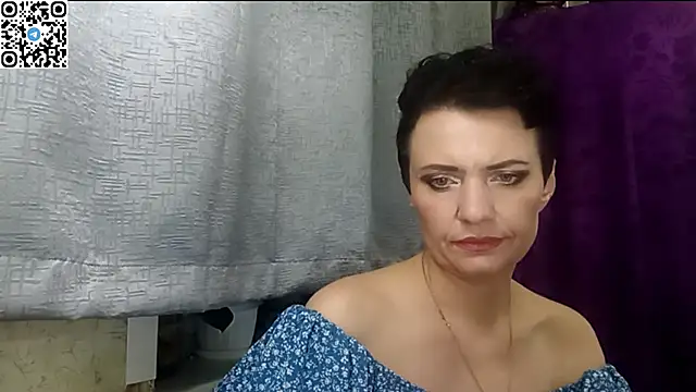 Snapshot of HotMamaQueen234 chatting on 04/30/26, 08:57 HotMamaQueen234 online show from 04/30/26, 08:57