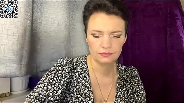 HotMamaQueen234 online show from 05/24/26, 08:14