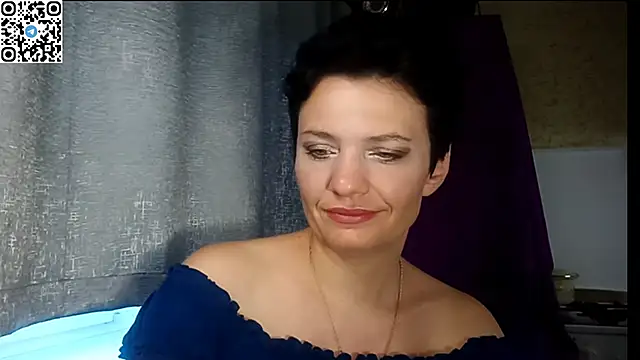 Snapshot of HotMamaQueen234 chatting on 06/22/26, 07:05 HotMamaQueen234 online show from 06/22/26, 07:05