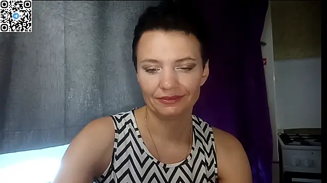 Snapshot of HotMamaQueen234 chatting on 07/02/26, 10:32 HotMamaQueen234 online show from 07/02/26, 10:32