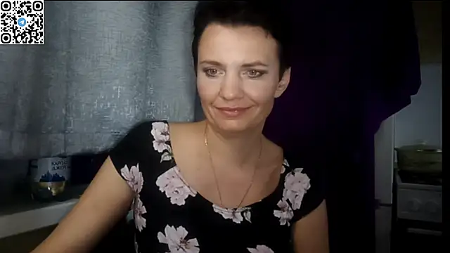 Snapshot of HotMamaQueen234 chatting on 07/17/26, 10:58 HotMamaQueen234 online show from 07/17/26, 10:58