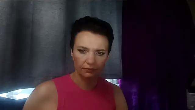 Snapshot of HotMamaQueen234 chatting on 07/28/26, 12:12 HotMamaQueen234 online show from 07/28/26, 12:12