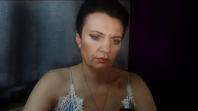 Snapshot of HotMamaQueen234 chatting on 07/28/26, 09:25 HotMamaQueen234 online show from 07/28/26, 09:25