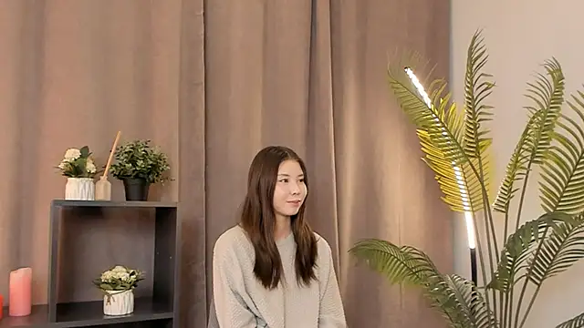 Snapshot of GloriaNorris chatting on 03/16/26, 12:20 GloriaNorris online show from 03/16/26, 12:20