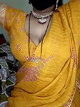 Snapshot of Miss_roohi chatting on 04/29/26, 05:33 Miss roohi online show from 04/29/26, 05:33