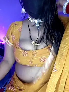 Snapshot of Miss_roohi chatting on 06/15/26, 04:58 Miss roohi online show from 06/15/26, 04:58
