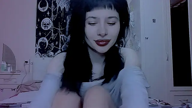 Snapshot of AllisonDeetz chatting on 04/19/26, 09:17 AllisonDeetz online show from 04/19/26, 09:17