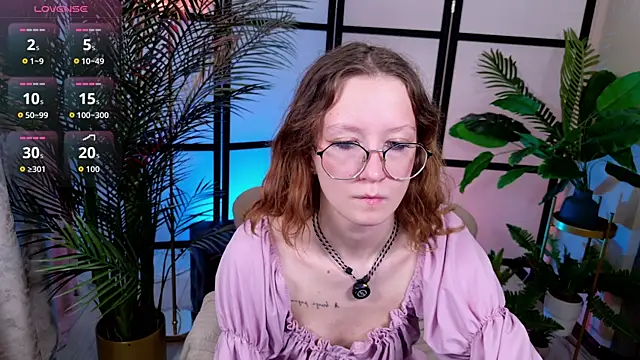 Snapshot of AmelieViolet chatting on 07/14/26, 10:54 AmelieViolet online show from 07/14/26, 10:54