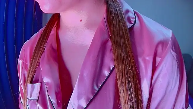 Snapshot of CarrollNancy chatting on 04/07/26, 01:33 CarrollNancy online show from 04/07/26, 01:33