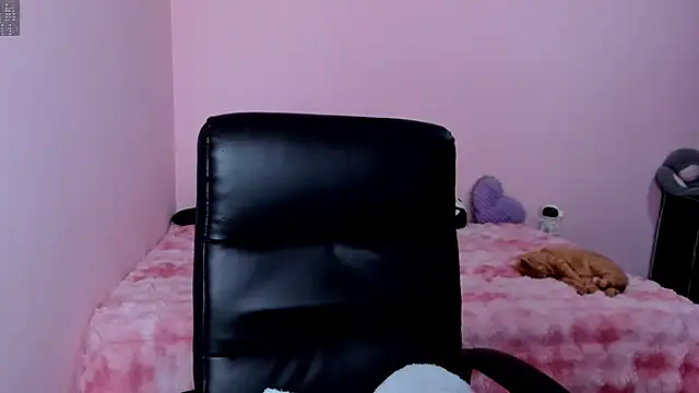 Snapshot of laurita_Olssen27 chatting on 05/03/26, 03:18 laurita Olssen27 online show from 05/03/26, 03:18