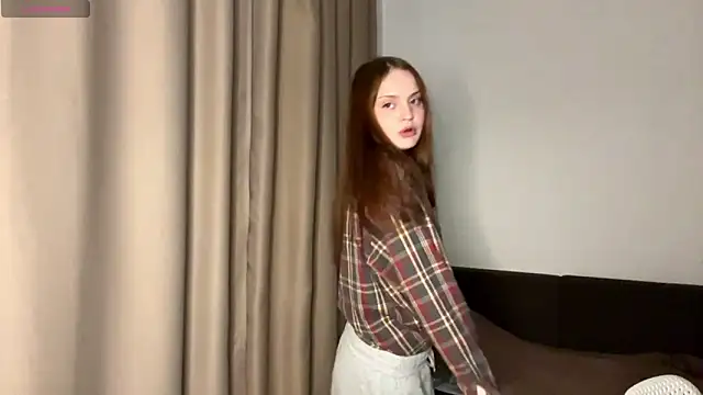 Snapshot of SparkSkarlet chatting on 04/21/26, 04:45 SparkSkarlet online show from 04/21/26, 04:45