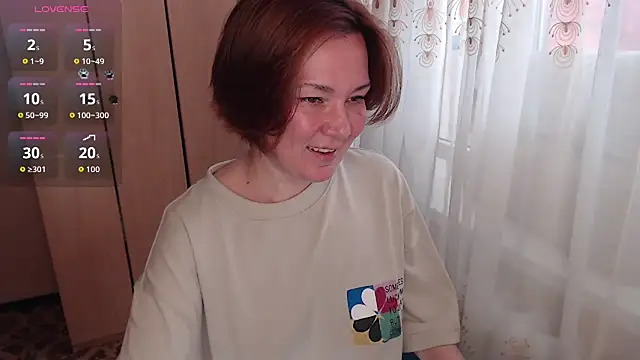 Snapshot of Julia_Vagrik chatting on 05/08/26, 11:15 Julia Vagrik online show from 05/08/26, 11:15