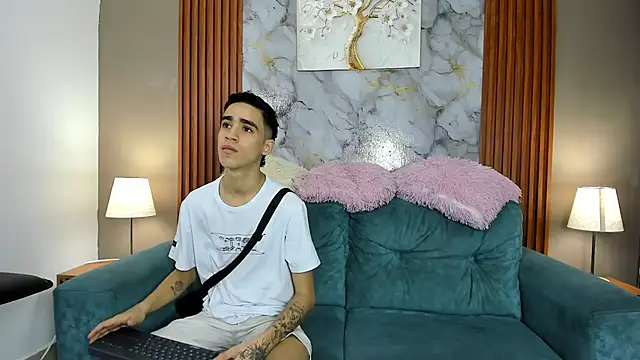 NAUGHTY BOYS1 online show from 03/18/26, 07:28