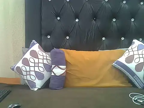Snapshot of Blackberryxxx16 chatting on 04/12/26, 02:22 Blackberryxxx16 online show from 04/12/26, 02:22
