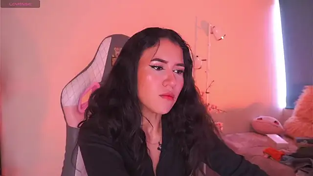 Megan Starling online show from 04/07/26, 02:39