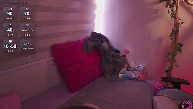 Megan Starling online show from 04/13/26, 02:11