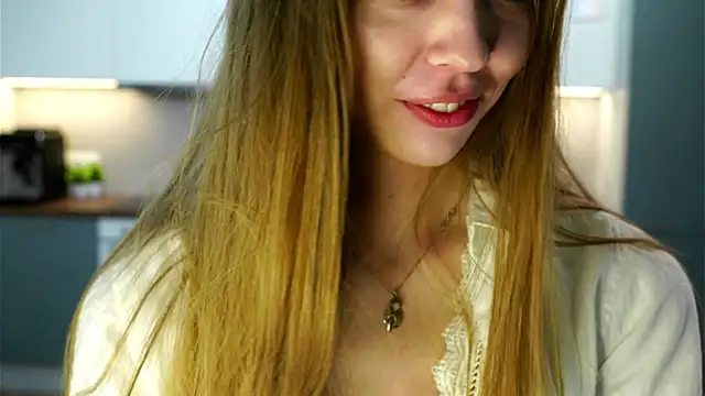 Snapshot of HermaFrain chatting on 04/12/26, 08:14 HermaFrain online show from 04/12/26, 08:14