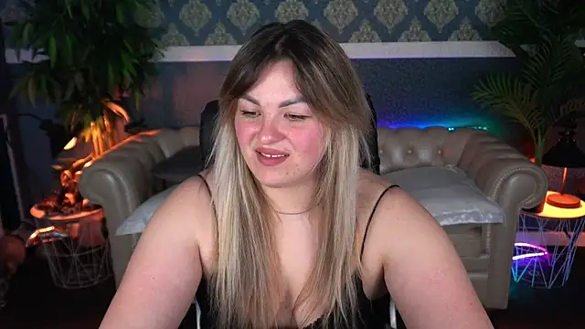 Snapshot of AlissyaGrayy chatting on 04/12/26, 12:43 AlissyaGrayy online show from 04/12/26, 12:43