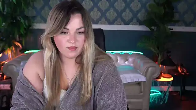 Snapshot of AlissyaGrayy chatting on 04/28/26, 01:38 AlissyaGrayy online show from 04/28/26, 01:38