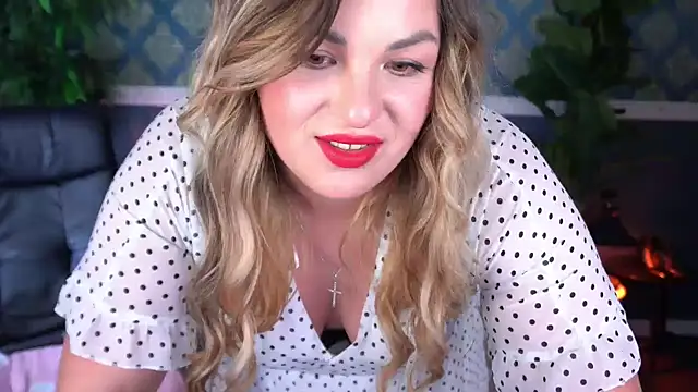 Snapshot of AlissyaGrayy chatting on 04/30/26, 12:55 AlissyaGrayy online show from 04/30/26, 12:55