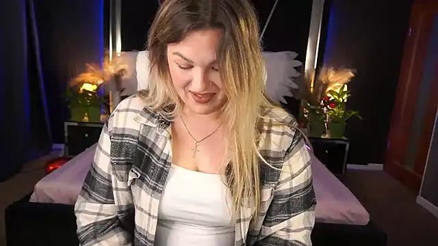 AlissyaGrayy online show from 06/04/26, 06:58