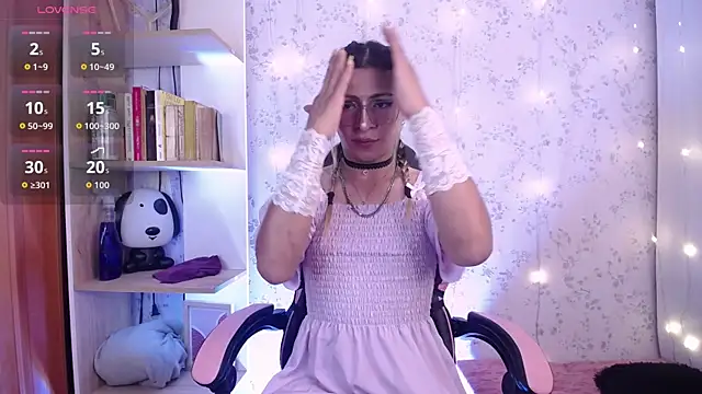  Alexaavandercloude online show from 06/05/26, 10:26