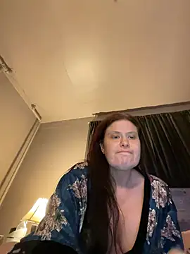 Snapshot of JulieetteLatte chatting on 05/15/26, 12:50 JulieetteLatte online show from 05/15/26, 12:50