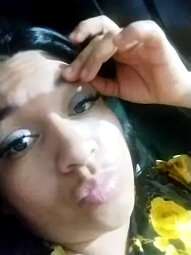 Snapshot of LatinSquirtBaby chatting on 05/18/26, 01:17 LatinSquirtBaby online show from 05/18/26, 01:17
