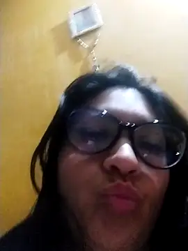 Snapshot of LatinSquirtBaby chatting on 05/19/26, 01:56 LatinSquirtBaby online show from 05/19/26, 01:56