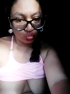 Snapshot of LatinSquirtBaby chatting on 06/11/26, 10:19 LatinSquirtBaby online show from 06/11/26, 10:19