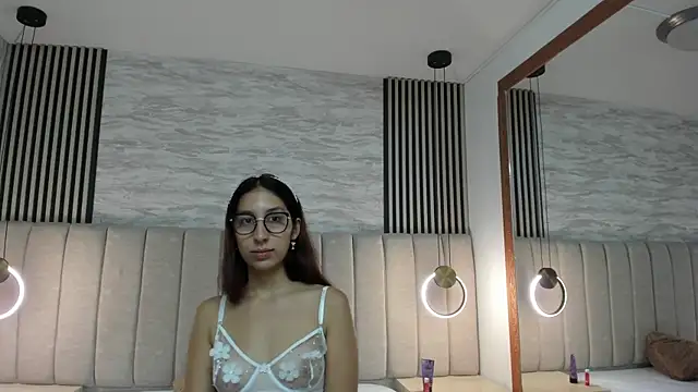 Snapshot of ehlunara chatting on 03/18/26, 07:17 ehlunara online show from 03/18/26, 07:17