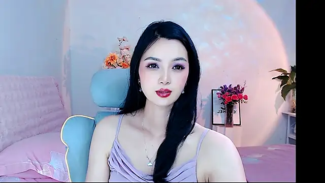 Snapshot of Evelyn-007 chatting on 04/20/26, 11:57 Evelyn-007 online show from 04/20/26, 11:57