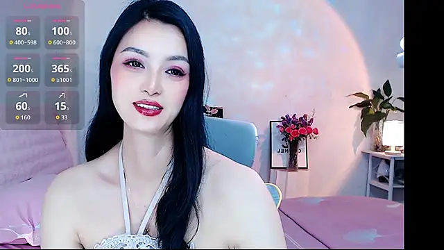 Snapshot of Evelyn-007 chatting on 04/21/26, 11:05 Evelyn-007 online show from 04/21/26, 11:05