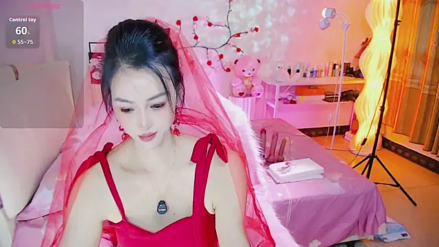 Snapshot of Evelyn-007 chatting on 08/04/26, 03:36 Evelyn-007 online show from 08/04/26, 03:36