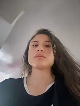 Snapshot of Ariaferrer chatting on 07/10/26, 03:58 Ariaferrer online show from 07/10/26, 03:58