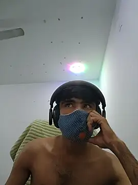 Snapshot of mavin_ chatting on 04/20/26, 10:44 mavin online show from 04/20/26, 10:44