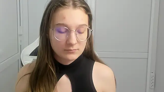 Snapshot of Mia_kristal chatting on 03/20/26, 07:46 Mia kristal online show from 03/20/26, 07:46