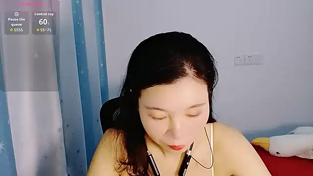 Snapshot of Lianzi-2026 chatting on 05/02/26, 03:28 Lianzi-2026 online show from 05/02/26, 03:28