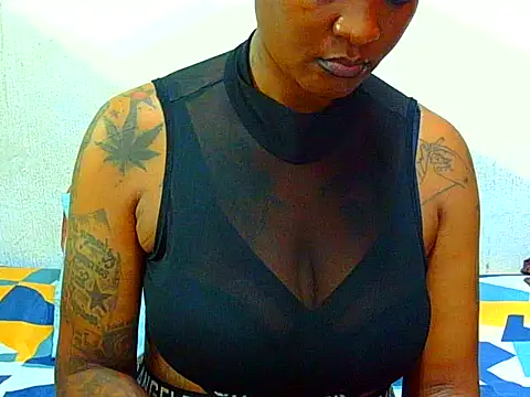 Snapshot of Tattooedgoddess33 chatting on 03/28/26, 07:13 Tattooedgoddess33 online show from 03/28/26, 07:13