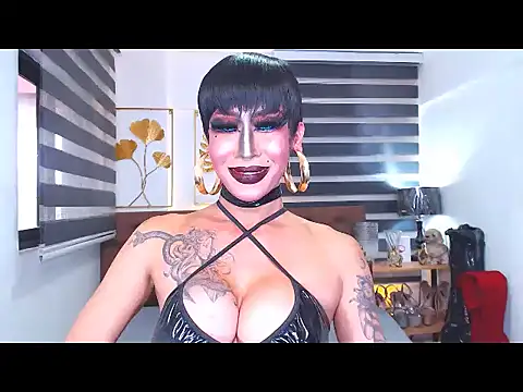 Snapshot of DominateMistressTania chatting on 07/22/26, 11:18 DominateMistressTania online show from 07/22/26, 11:18