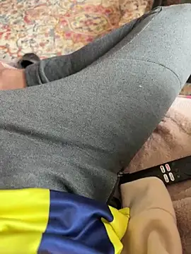 Snapshot of Emirr10 chatting on 03/20/26, 11:04 Emirr10 online show from 03/20/26, 11:04