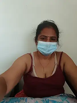 Snapshot of tamil_manjalmaami chatting on 07/08/26, 06:07 tamil manjalmaami online show from 07/08/26, 06:07