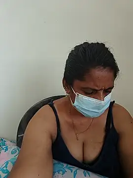 Snapshot of tamil_manjalmaami chatting on 07/12/26, 06:15 tamil manjalmaami online show from 07/12/26, 06:15
