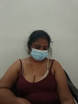 Snapshot of tamil_manjalmaami chatting on 08/01/26, 05:40 tamil manjalmaami online show from 08/01/26, 05:40