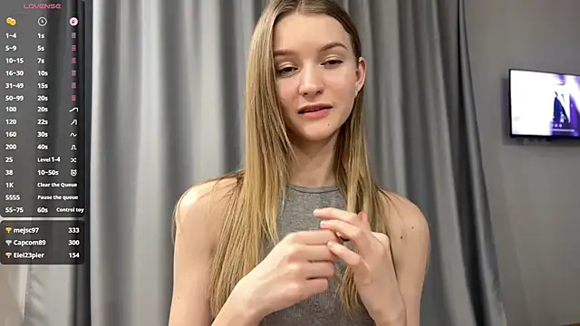 Snapshot of MelissaEvenns chatting on 04/17/26, 12:52 MelissaEvenns online show from 04/17/26, 12:52